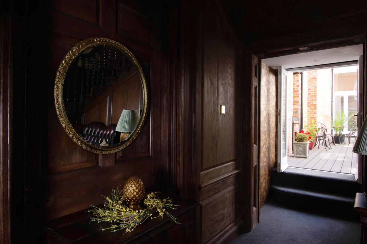 Stone Court House Otel Maidstone Dış mekan fotoğraf